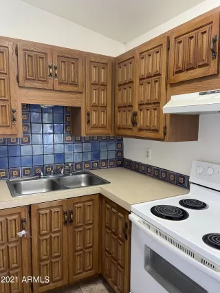 Photo #2: 6302195 Listing