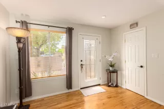 Photo #5: 6302247 Listing