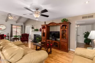 Photo #6: 6302247 Listing