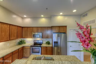 Photo #5: 6302688 Listing