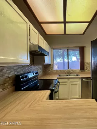 Photo #2: 6302819 Listing 