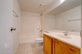 Photo #4: 6302952 Listing