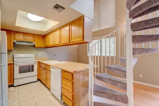 Photo #6: 6302952 Listing