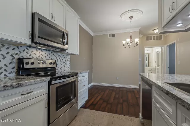 MLS: 6303139 Condo For Sale