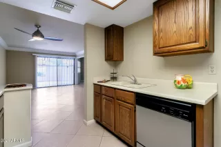 Photo #5: 6303215 Listing