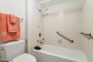 Photo #6: 6303215 Listing