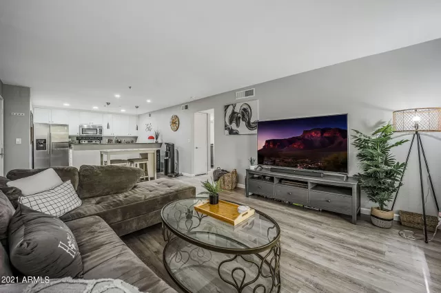 MLS: 6303358 Condo For Sale