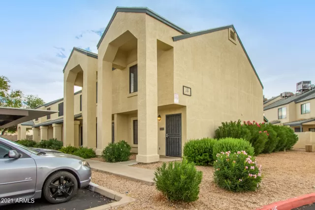 MLS: 6303366 Condo For Sale