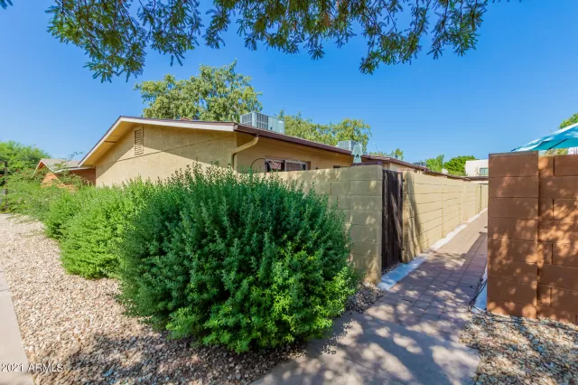 MLS: 6303385 Condo For Sale