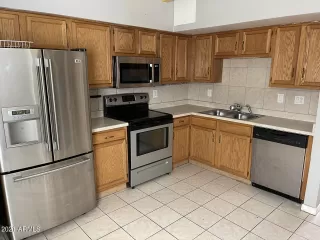 Photo #4: 6303685 Listing