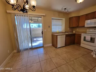 Photo #2: 6303835 Listing 