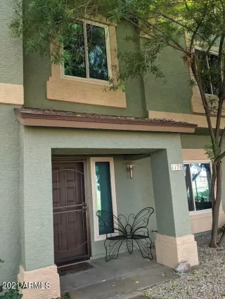 Photo #5: 6303845 Listing