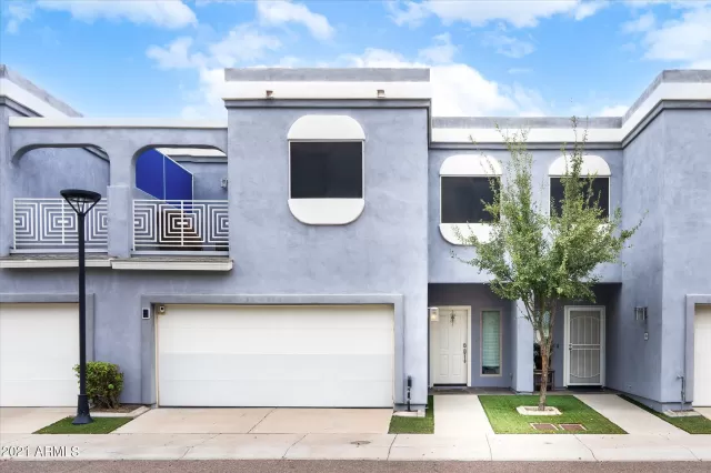 MLS: 6303903 Condo For Sale