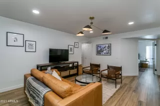 Photo #2: 6304149 Listing