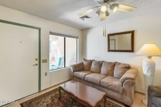 Photo #5: 6304171 Listing