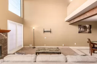 Photo #6: 6304173 Listing