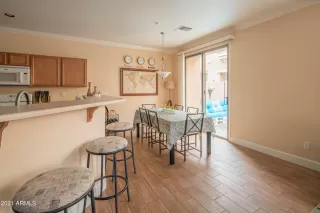 Photo #5: 6304196 Listing