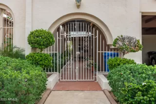 Photo #2: 6304201 Listing 