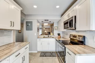 Photo #3: 6304323 Listing