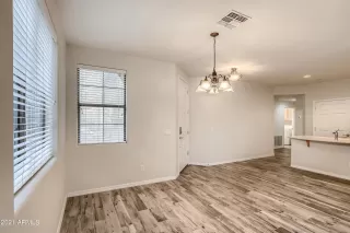 Photo #5: 6304421 Listing