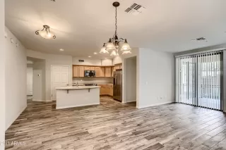 Photo #6: 6304421 Listing