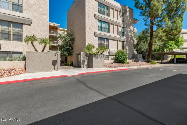MLS: 6304434 Condo For Sale