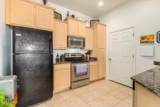 Photo #5: 6304515 Listing