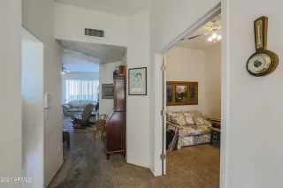 Photo #4: 6304659 Listing