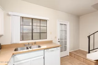 Photo #5: 6305085 Listing