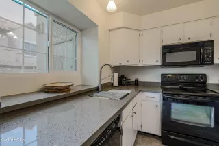 Photo #4: 6305100 Listing 