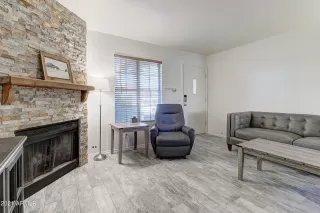 Photo #5: 6305100 Listing 