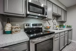 Photo #5: 6305172 Listing 