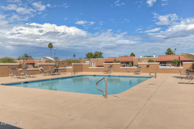 MLS: 6305201 Condo For Sale