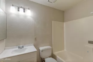 Photo #3: 6305201 Listing