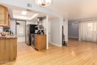 Photo #3: 6305277 Listing