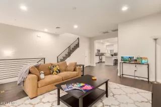 Photo #6: 6305323 Listing