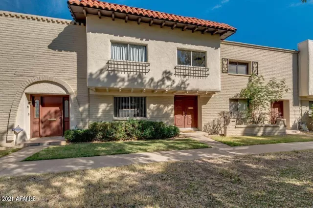 MLS: 6305513 Condo For Sale