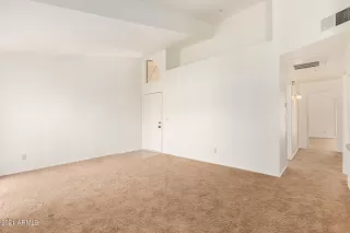 Photo #3: 6305678 Listing