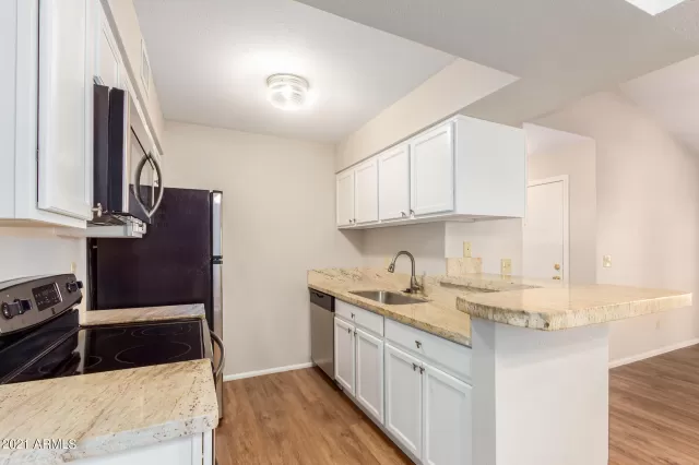 MLS: 6305685 Condo For Sale