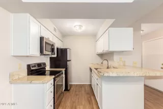 Photo #2: 6305685 Listing 