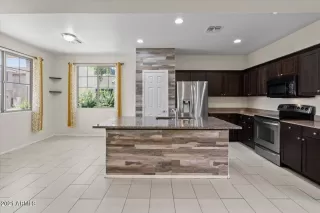 Photo #3: 6305876 Listing