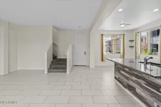 Photo #4: 6305876 Listing