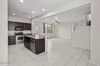 Photo #6: 6305876 Listing