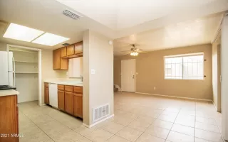 Photo #2: 6306085 Listing 