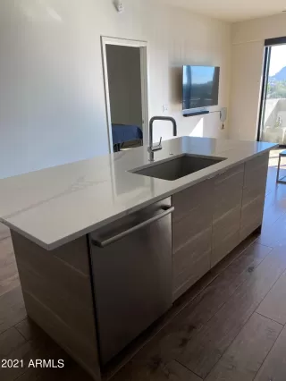 Photo #4: 6306142 Listing