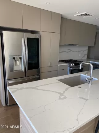 Photo #5: 6306142 Listing