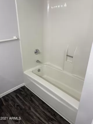 Photo #6: 6306182 Listing