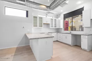 Photo #4: 6306417 Listing