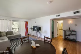 Photo #6: 6306807 Listing