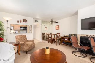 Photo #6: 6306977 Listing